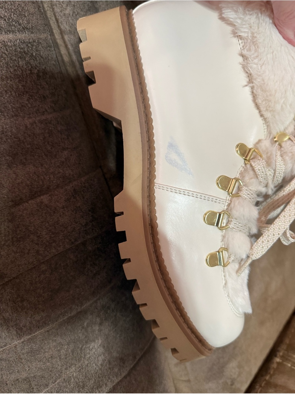 Sam Edelman Circus Faux Fur Lug Sole Ankle Boots | Cream | Size 9 | NWOT - Picture 9 of 9
